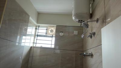 Bathroom Image of 600 Sq.ft 1 BHK Apartment / Flat for rent in Nagavara Bengaluru for Rs. 30000