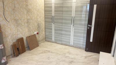 Bedroom Image of 1620 Sq.ft 3 BHK Builder Floor for sale in Surajmal Vihar New Delhi for Rs. 35000000
