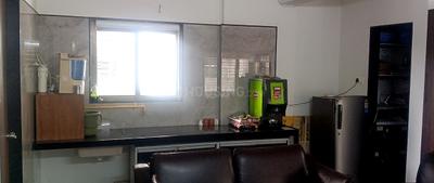 Kitchen Image of 1800 Sq.ft 3 BHK Apartment / Flat for rent in Madhav Platina, Jahangir Pura Surat for Rs. 21000
