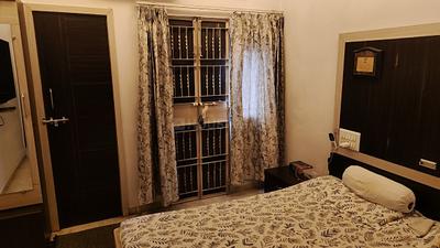 Bedroom Image of 1350 Sq.ft 3 BHK Apartment / Flat for sale in Shyamal Ahmedabad for Rs. 10100000