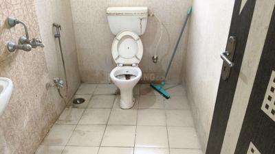 Image of 2000 Sq.ft 4 BHK Apartment / Flat for sale in Chinar Park, Kolkata for Rs. 11000000