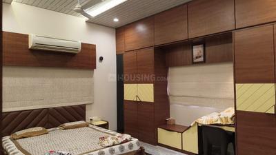 Bedroom Image of 7500 Sq.ft 5 BHK Independent House for sale in Adajan Surat for Rs. 61100000