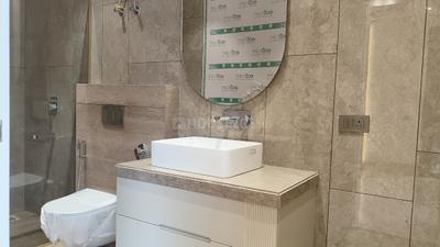 Image of 2420 Sq.ft 4 BHK Builder Floor for sale in Anand Vihar, New Delhi for Rs. 46500000