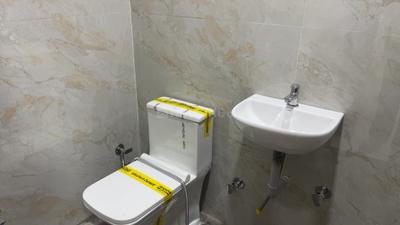 Bathroom Image of 1500 Sq.ft 1 RK Apartment / Flat for rent in Scheme No 114 Indore for Rs. 15000