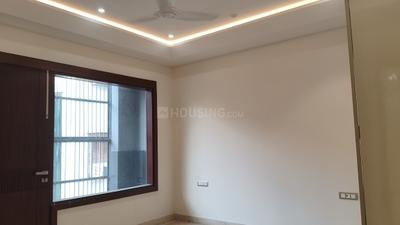 Bedroom Image of 2700 Sq.ft 4 BHK Builder Floor for sale in Vivek Vihar New Delhi for Rs. 50000000