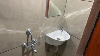 Bathroom Image of 1500 Sq.ft 1 RK Apartment / Flat for rent in Scheme 78 Indore for Rs. 14000