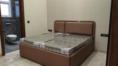 Bedroom Image of 1800 Sq.ft 3 BHK Builder Floor for sale in Surajmal Vihar New Delhi for Rs. 40000000