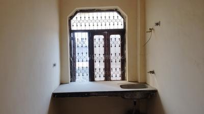 Kitchen Image of 675 Sq.ft 2 BHK Builder Floor for sale in Madhopura Ghaziabad for Rs. 2900000