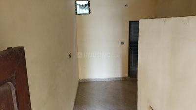 Bedroom Image of 675 Sq.ft 2 BHK Builder Floor for sale in Madhopura Ghaziabad for Rs. 2900000