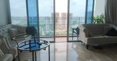 Living Room Image of 1350 Sq.ft 2.5 BHK Apartment / Flat for sale in Amanora Gateway Towers 98 And 99, Hadapsar Pune for Rs. 28100000