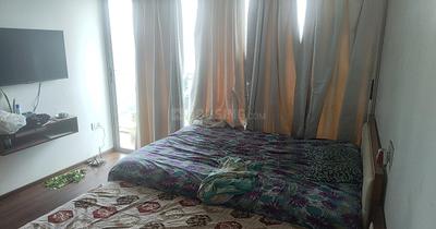 Bedroom Image of 1350 Sq.ft 2.5 BHK Apartment / Flat for sale in Amanora Gateway Towers 98 And 99, Hadapsar Pune for Rs. 28100000