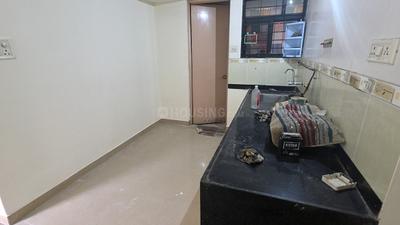 Kitchen Image of 938 Sq.ft 2 BHK Apartment / Flat for rent in Magarpatta Iris, Magarpatta City Pune for Rs. 42000