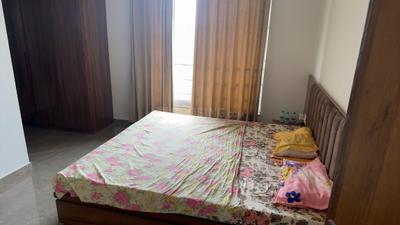 Bedroom Image of 1172 Sq.ft 3.5 BHK Apartment / Flat for rent in Malabar Exotica, Vaishno Devi Circle Ahmedabad for Rs. 43000