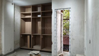 Bedroom Image of 1692 Sq.ft 3 BHK Builder Floor for sale in Anand Vihar New Delhi for Rs. 27500000