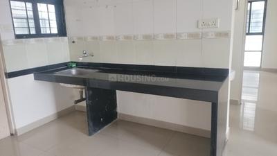 Kitchen Image of 650 Sq.ft 1 BHK Apartment / Flat for rent in Magarpatta Heliconia, Hadapsar Pune for Rs. 23500
