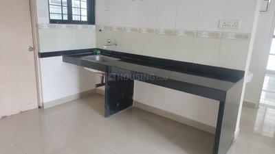 Kitchen Image of 900 Sq.ft 2 BHK Apartment / Flat for sale in Magarpatta Iris, Magarpatta City Pune for Rs. 14000000