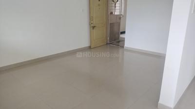 Living Room Image of 900 Sq.ft 2 BHK Apartment / Flat for rent in Magarpatta Iris, Magarpatta City Pune for Rs. 34500
