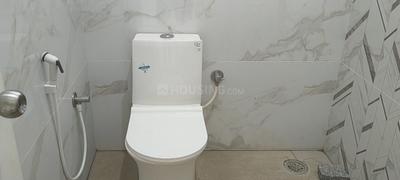 Bathroom Image of 700 Sq.ft 1 BHK Independent House for rent in Huskur Bengaluru for Rs. 15000