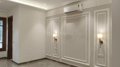 Bedroom Image of 1600 Sq.ft 3 BHK Builder Floor for sale in Anand Vihar New Delhi for Rs. 39000000