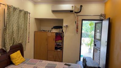 Bedroom Image of 850 Sq.ft 2 BHK Builder Floor for sale in Dilshad Garden New Delhi for Rs. 9500000
