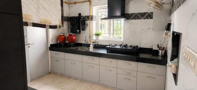 Kitchen Image of 1360 Sq.ft 3 BHK Apartment / Flat for sale in Shyamal Ahmedabad for Rs. 9800000