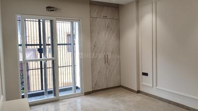 Bedroom Image of 1620 Sq.ft 3 BHK Builder Floor for sale in Anand Vihar New Delhi for Rs. 35000000