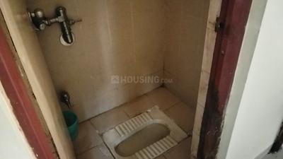 Bathroom Image of 550 Sq.ft 1 BHK Apartment / Flat for sale in Magarpatta Heliconia, Hadapsar Pune for Rs. 7400000