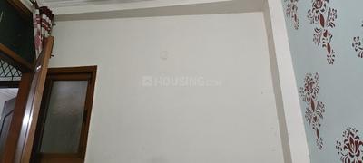 Living Room Image of 500 Sq.ft 2 BHK Builder Floor for rent in Tughlakabad New Delhi for Rs. 9000
