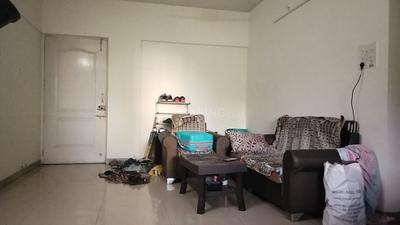 Living Room Image of 900 Sq.ft 2 BHK Apartment / Flat for sale in Magarpatta Cosmos Apartment, Magarpatta City Pune for Rs. 16000000