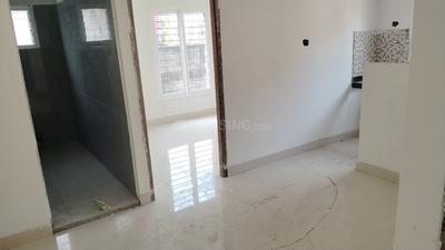 Living Room Image of 633 Sq.ft 2 BHK Apartment / Flat for sale in Chinar Park Kolkata for Rs. 3000000