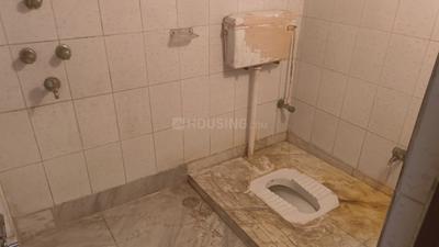 Bathroom Image of 1000 Sq.ft 2 BHK Apartment / Flat for rent in Verdant Enclave, Jadavpur Kolkata for Rs. 13000