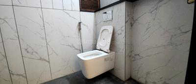 Flower Valley Bathroom One 3