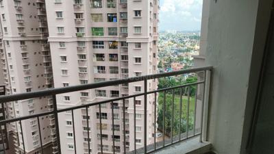 Balcony Image of 1686 Sq.ft 3 BHK Apartment / Flat for rent in South City Residency, Prince Anwar Shah Connector Kolkata for Rs. 70000