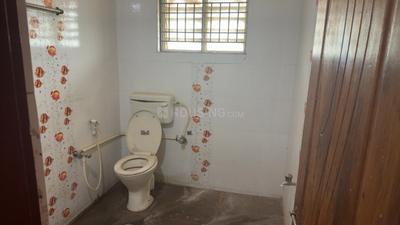 Bathroom Image of 1050 Sq.ft 2 BHK Independent House for rent in Bharat Nagar Bengaluru for Rs. 23000