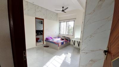 Bedroom Image of 1050 Sq.ft 2 BHK Apartment / Flat for rent in Thanisandra Bengaluru for Rs. 36000