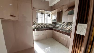 Kitchen Image of 1050 Sq.ft 1 RK Apartment / Flat for rent in Thanisandra Bengaluru for Rs. 19000