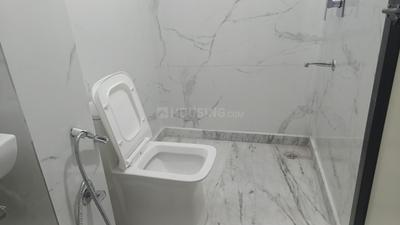 Bathroom Image of 450 Sq.ft 1 BHK Apartment / Flat for rent in Tagore Garden Extension New Delhi for Rs. 25000
