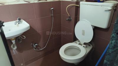 Bathroom Image of 619 Sq.ft 1 BHK Apartment / Flat for sale in HP Employees, Chembur Mumbai for Rs. 12500000