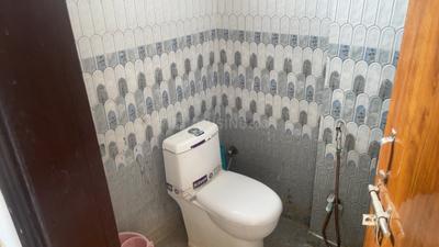 Image of 600 Sq.ft 2 BHK Apartment / Flat for rent in Sector 73, Noida for Rs. 21000