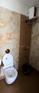 Bathroom Image of 628 Sq.ft 1 BHK Apartment / Flat for rent in Tharwanis Sky View, Kharghar Navi Mumbai for Rs. 28000