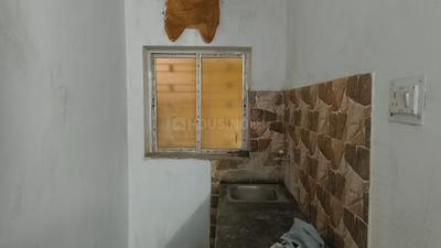 Kitchen Image of 800 Sq.ft 2 BHK Apartment / Flat for rent in Sarada A/9 Katju Nagar, Jadavpur Kolkata for Rs. 14000