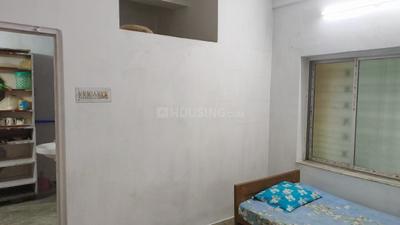 Bedroom Image of 800 Sq.ft 2 BHK Apartment / Flat for rent in Sarada A/9 Katju Nagar, Jadavpur Kolkata for Rs. 14000
