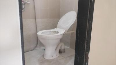 Bathroom Image of 545 Sq.ft 1 BHK Apartment / Flat for sale in Magarpatta Heliconia, Hadapsar Pune for Rs. 7450000