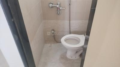 Bathroom Image of 545 Sq.ft 1 BHK Apartment / Flat for sale in Magarpatta Heliconia, Hadapsar Pune for Rs. 7450000