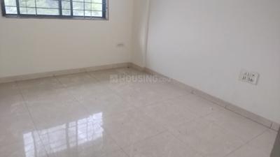 Bedroom Image of 960 Sq.ft 2 BHK Apartment / Flat for sale in Magarpatta Cosmos Apartment, Magarpatta City Pune for Rs. 16500000