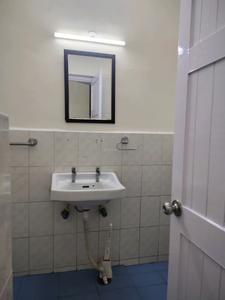 Bedroom Three Image of 1200 Sq.ft 3 BHK Apartment / Flat for rent in Vasant Kunj New Delhi for Rs. 75000