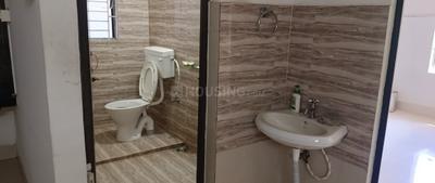 Bathroom Image of 700 Sq.ft 1 BHK Independent House for rent in Dhirenpara Guwahati for Rs. 9000