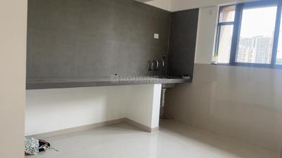 Kitchen Image of 870 Sq.ft 2 BHK Apartment / Flat for rent in Wakad Pune for Rs. 29000