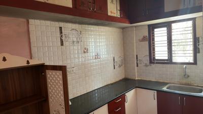 Kitchen Image of 700 Sq.ft 2 BHK Builder Floor for rent in Kachamaranahalli Bengaluru for Rs. 18000