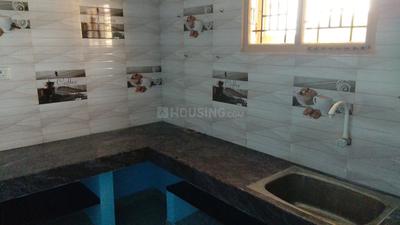 Kitchen Image of 750 Sq.ft 2 BHK Builder Floor for rent in Goripalayam Madurai for Rs. 12500